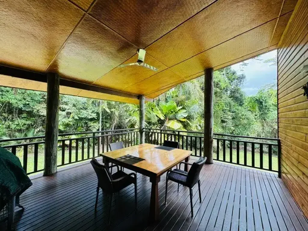 Wongaling Beach 2Phòng ngủ Privacy on 2 Acres Just 1.5 Kms to the Beach !