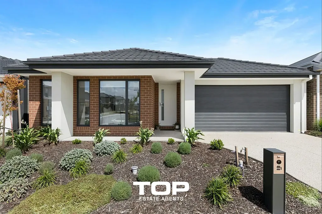 9 Choir Street, Clyde North, VIC 3978