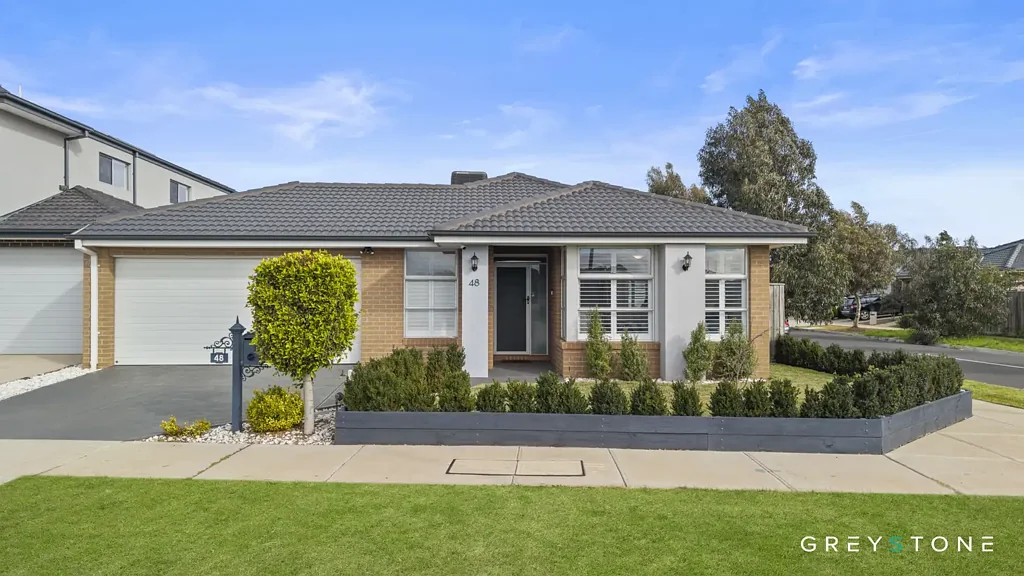 Thornhill Park 4 Slaapkamer Lakefront Luxury & Effortless Family Living