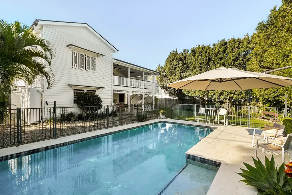 Gordon Park 6房 810 平方米公园旁 Queenslander 风格家庭娱乐住宅 Parkside Queenslander Family Entertainer on 810sqm