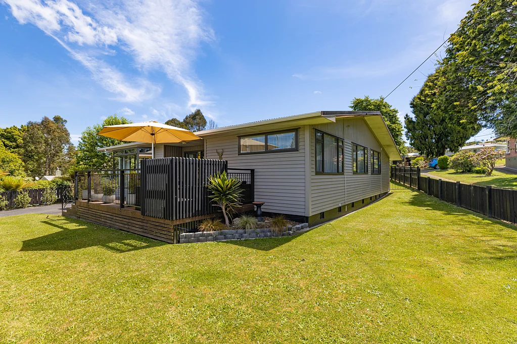 Taumarunui 4બેડરૂમ From 'Top To Toe' Its All Been Done For You!