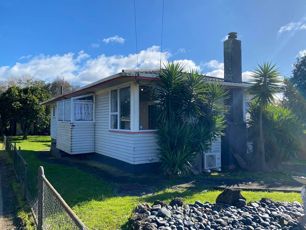 Welcome to Your New Home in Mangere East!
