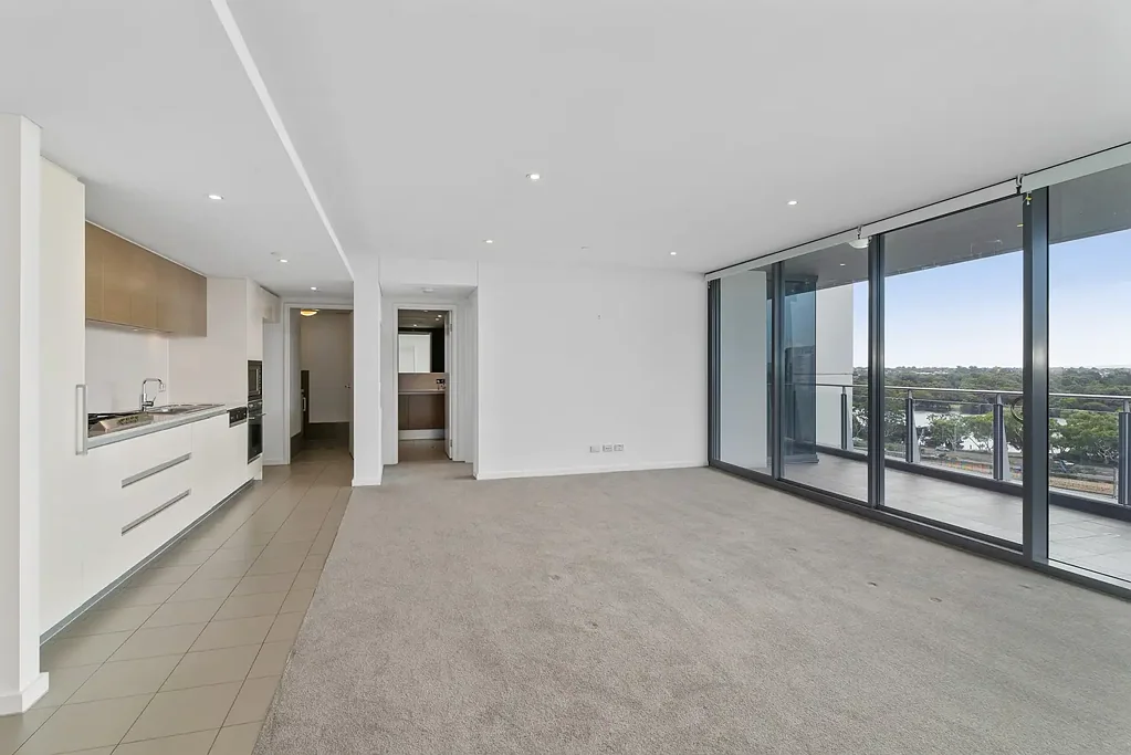 Luxury Living Awaits: Modern Apartment in Burswood