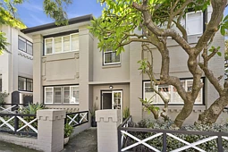 6/2 Quinton Road, Manly