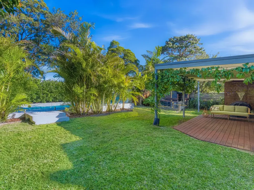 Berowra Heights 4Kwarto Poolside Living Beckons in This Beautifully Renovated Family Haven
