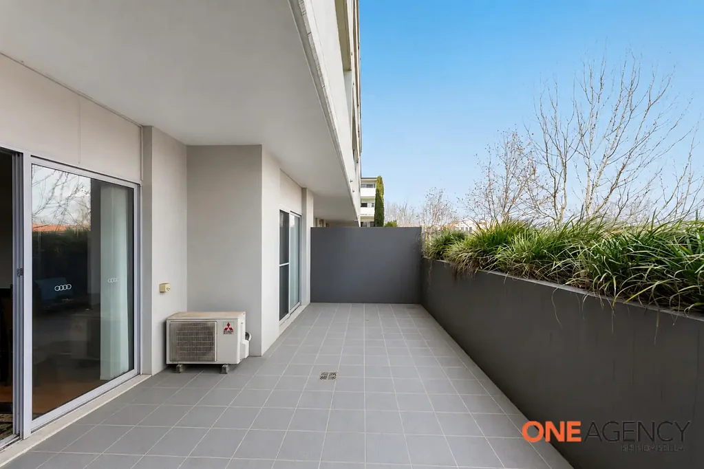 Greenway 1Kwarto Stylish Greenway Apartment with Private Courtyard