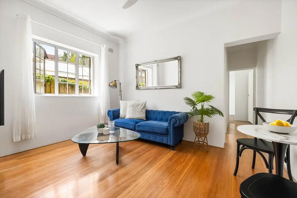 Bondi Beach 2 Bedroom Charming, Sunny Beachside Retreat Steps to the Sand