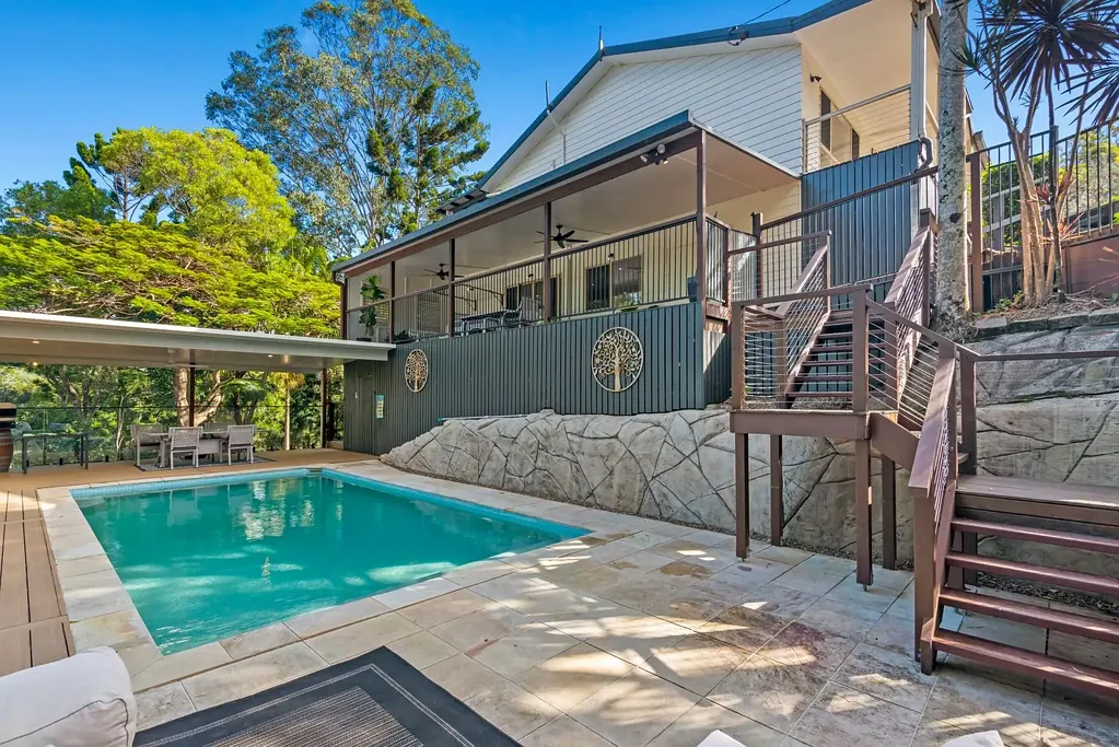 Currumbin Valley 5房  The Heart of Currumbin Valley - Dual Living & Entertaining Bliss