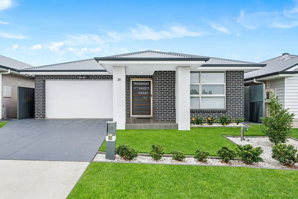 38 Fleece Loop, Oran Park, NSW 2570