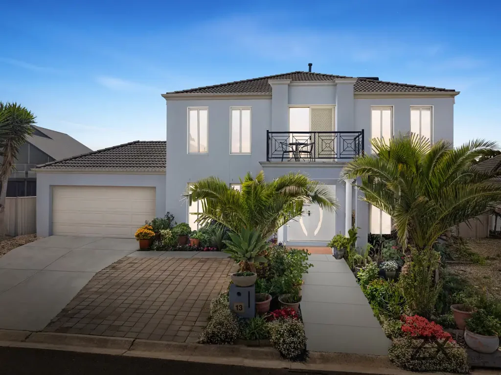 Craigieburn 5Kwarto Big, Bold & Beautiful – Expansive Double-Storey Home in Prime Craigieburn