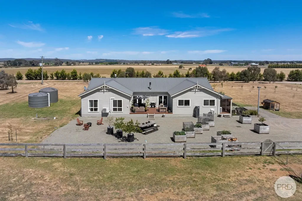 Cambrian Hill 4 Slaapkamer Cambrian Hill 34 acre Hobby Farm with City Convenience