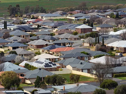 11月24日澳洲房地产与财经新闻汇总-房价"黑洞"与信贷紧缩并行