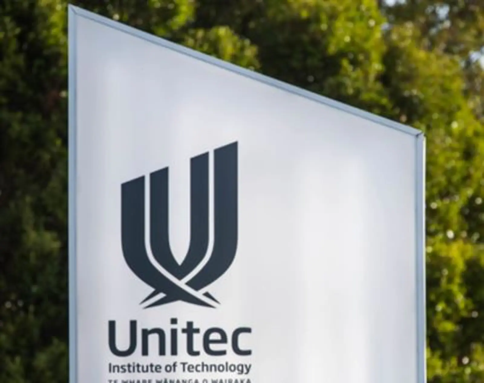 Unitec被政府接管,学校理事会被解散