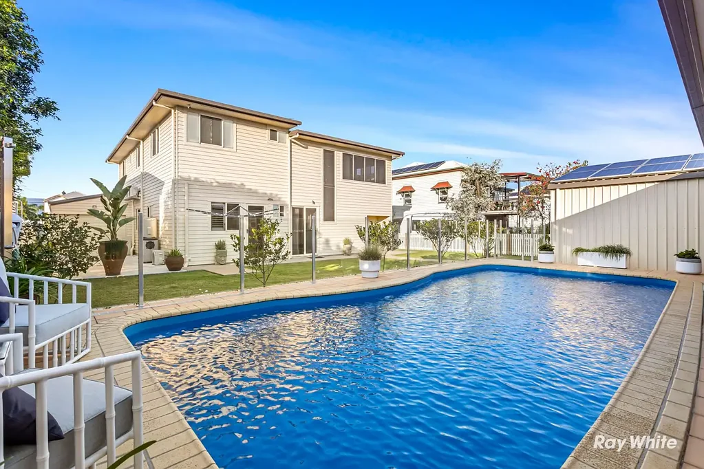 Allenstown 6ਬੈੱਡਰੂਮ Exquisite Dual Living Luxury with 6 Bedrooms & Exceptional Features