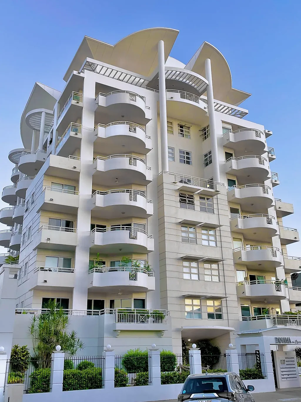 Cairns City CBD apartment, 2-bedroom, Unfurnished. Great Location.