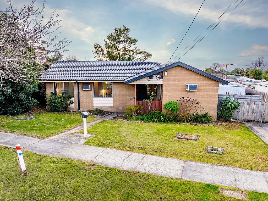 Family Living in a Prime Cranbourne Location!