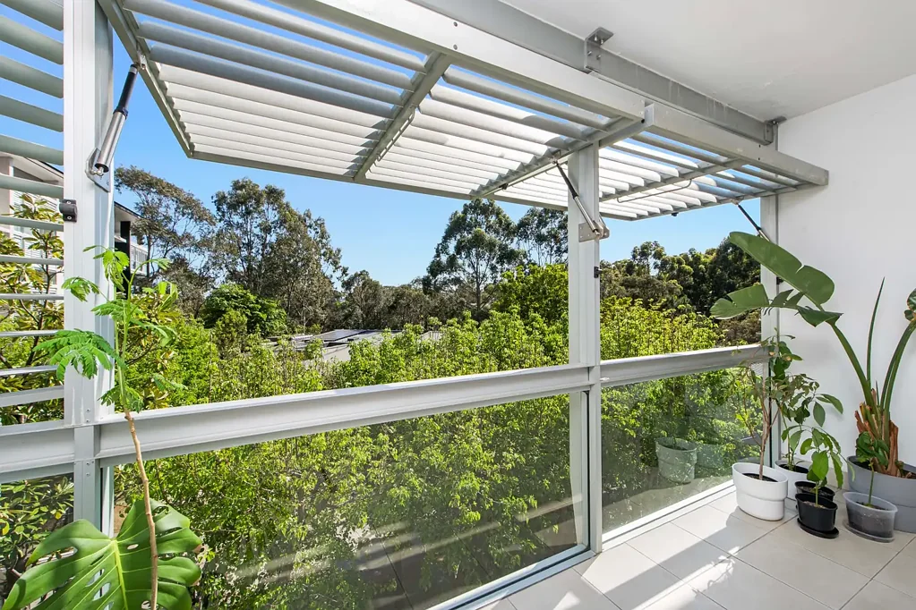 Stunning North-Facing One-Bedroom Oasis with Resort-Style Amenities in Prime Locale