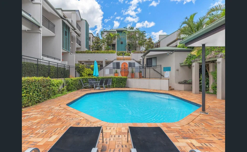 FULLY FURNISHED - AIR-CONDITIONED APARTMENT IN SPRING HILL!