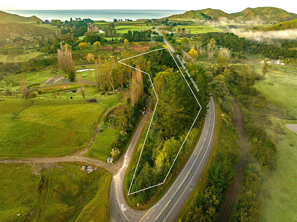 Raupunga Private Retreat With Potential