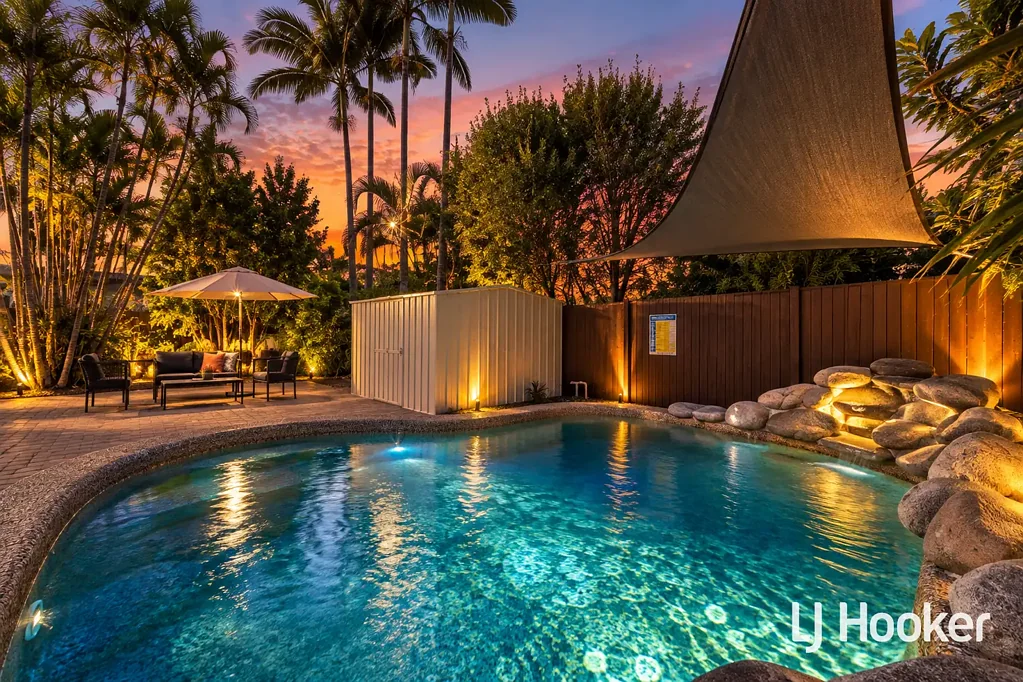 Railway Estate 3房  Stunning renovated house close to the beach and the city! Private Inspections Av