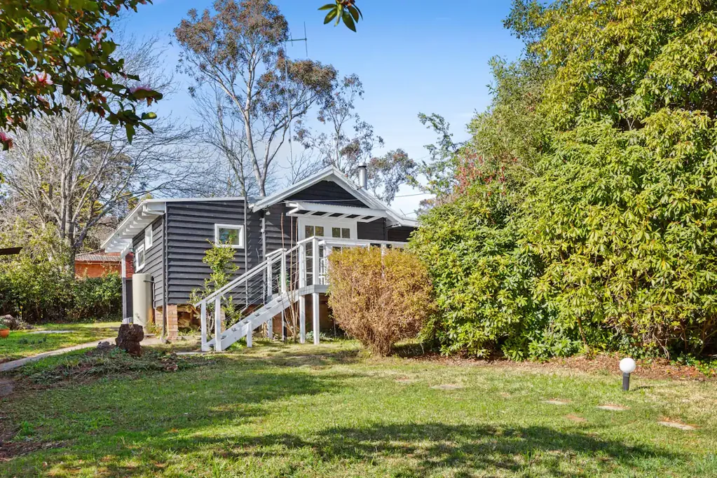 Mountain Cottage Delight - Property Partly  Furnished