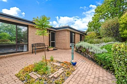 52 Couchman Crescent, Chisholm