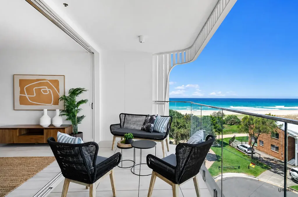 Tugun 2 Slaapkamer New Near Coastal Architectural Unit - Where Your Backyard Is Endless White Sand & Surf.