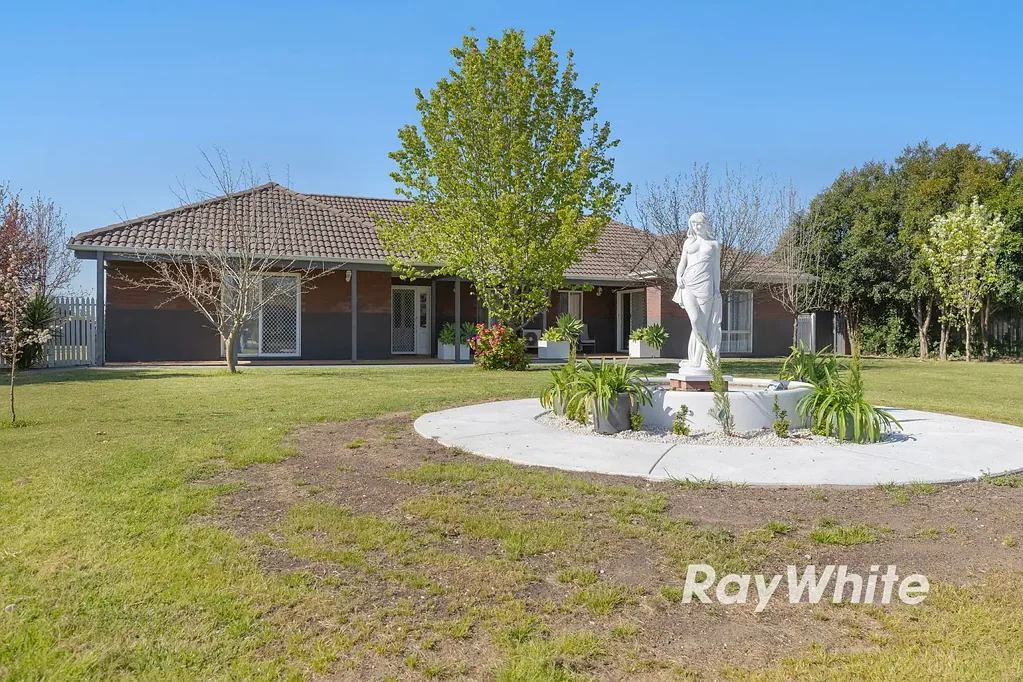 Moama 4Phòng ngủ Space, Lifestyle & Opportunity in a Sought-After Moama Location