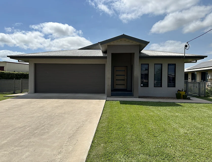 24 Brisbane Street, Ayr, QLD 4807, 4房, 2浴, House