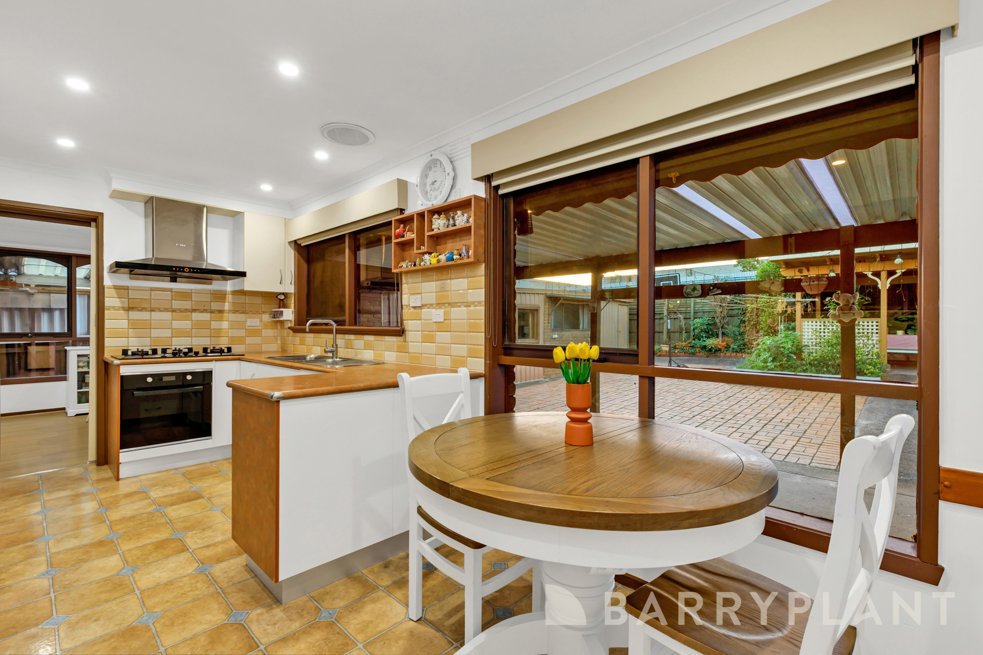 37 VIRGINIA CR, BUNDOORA VIC 3083, 0 rūma, 0 rūma horoi, House