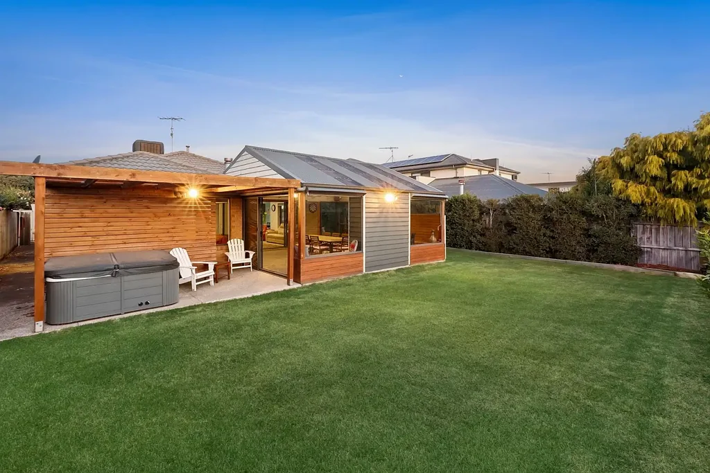 11 Curzon Drive, Ocean Grove, VIC 3226