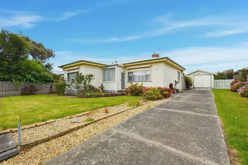 13 Amaroo Road, Austins Ferry, TAS 7011
