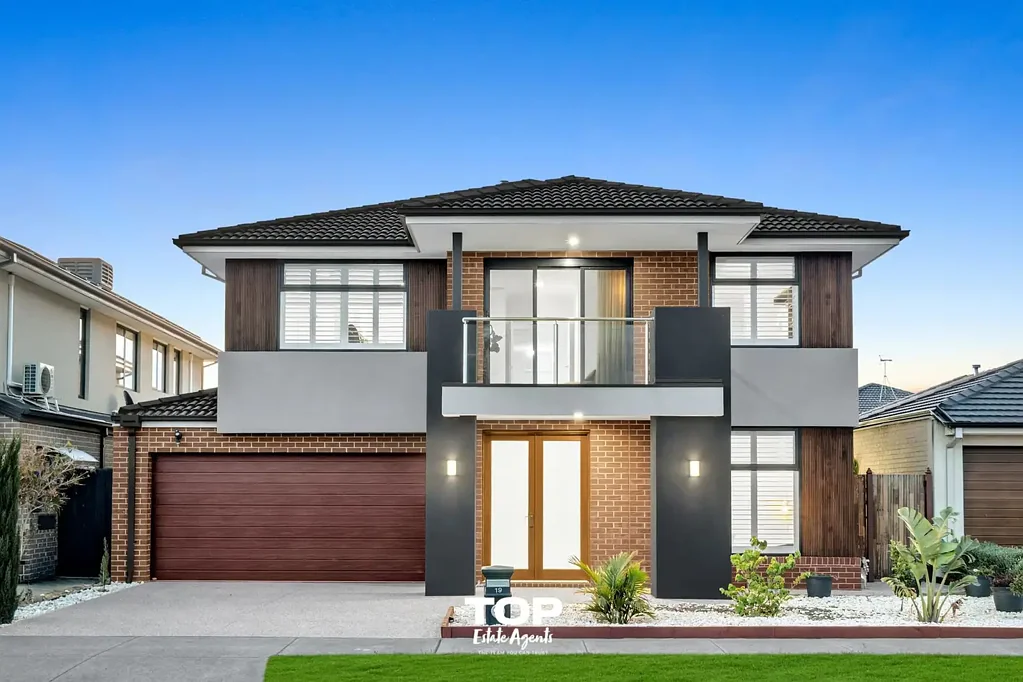 19 Grassbird Street, Clyde North, VIC 3978