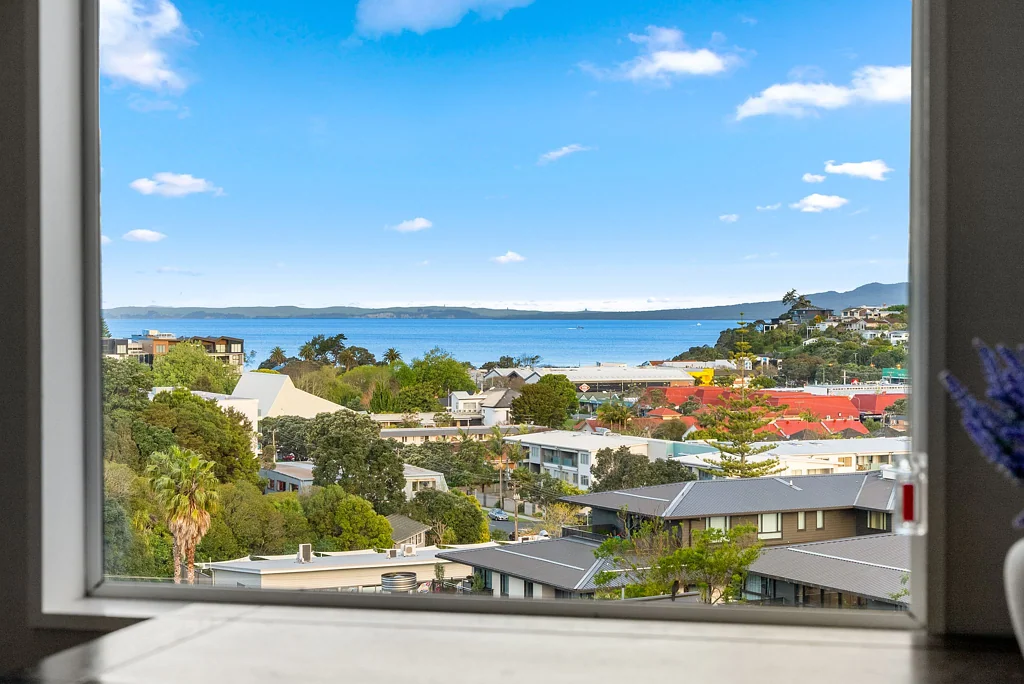 1/57A Woodlands Crescent, Browns Bay, North Shore City, Auckland