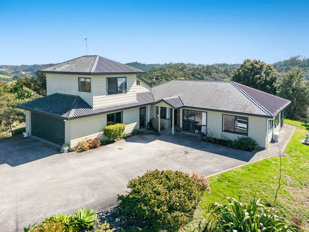 Puhoi 3 Bedroom 1.55ha of Opportunity with Incredible Views