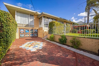 Warrnambool 3 Bedroom Central Position, Exceptional Potential