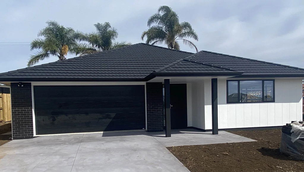 New Build, Convenient Location