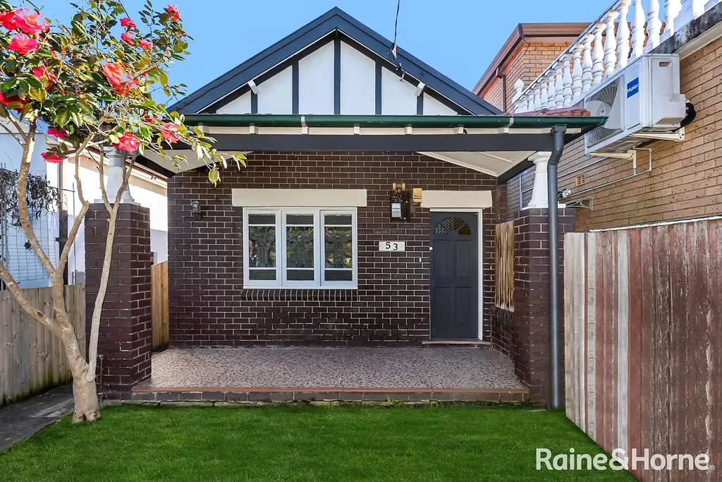 Charming Two Bedroom Cottage