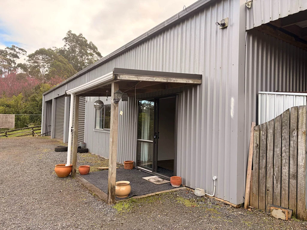 Low maintenance close to town