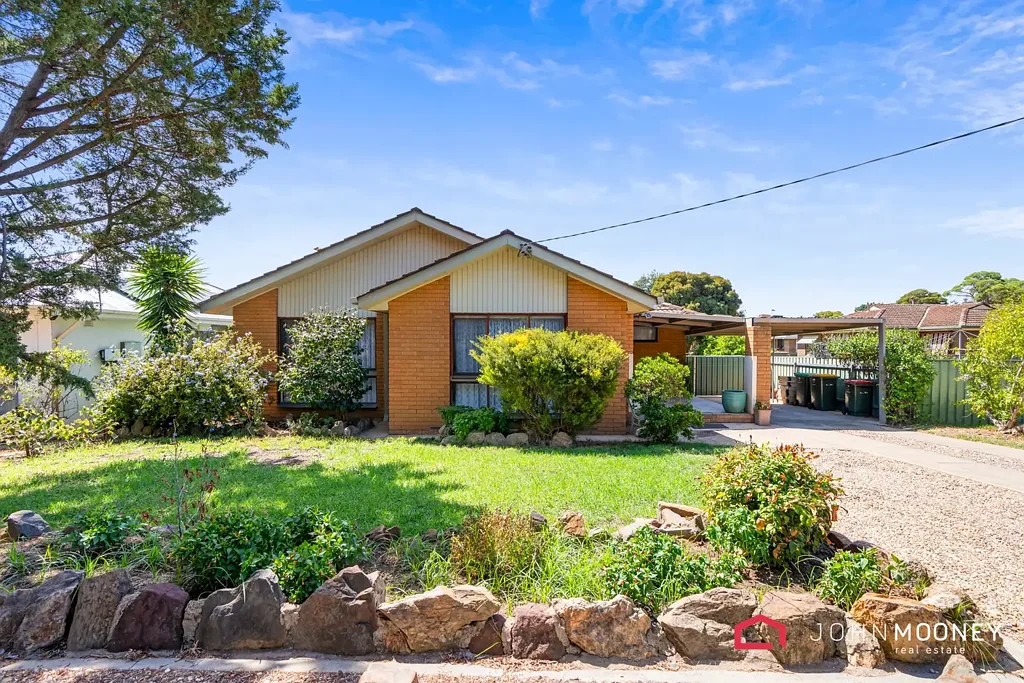 82 Raye Street, Tolland, NSW 2650