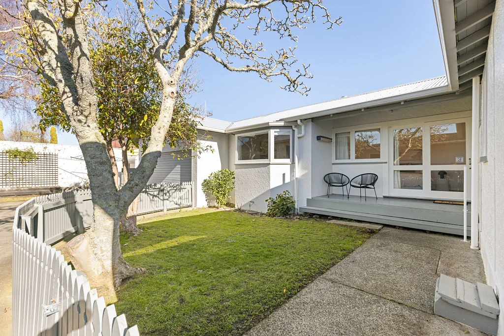 Hokowhitu 5 Bedroom OUT-OF-TOWN-OWNER SAYS SELL!