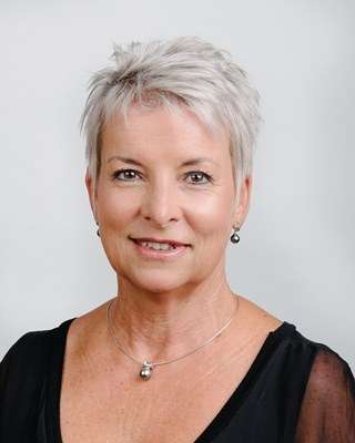Carolyn Smith