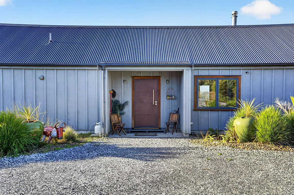 Helensville 3कमरा Lifestyle Living with Space, Turn-Key Comfort