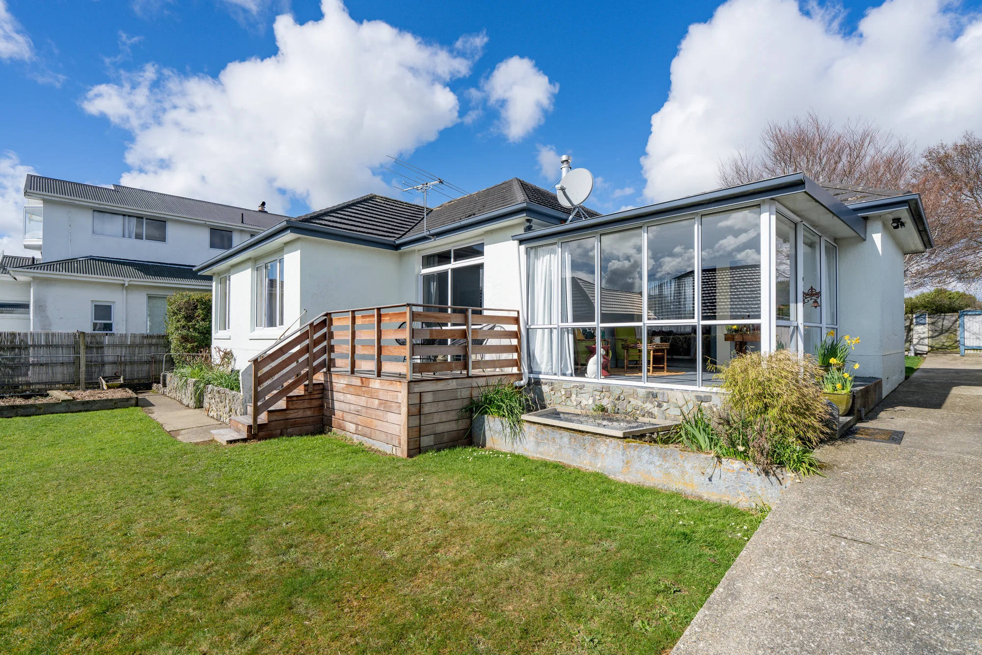 Windsor 3Moenga Wonderful Location at 44 Chelmsford St