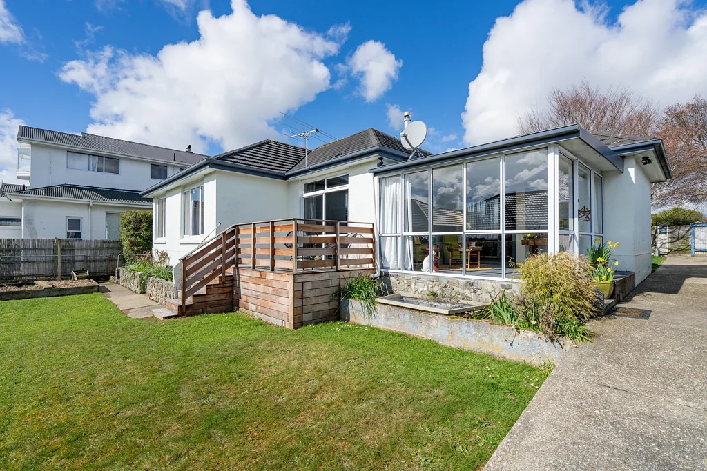 Windsor 3ਬੈੱਡਰੂਮ Wonderful Location at 44 Chelmsford St