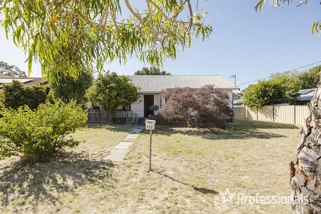 122 Chittering Road, Bullsbrook, WA 6084