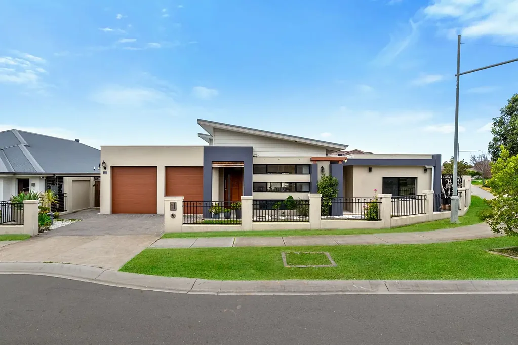 Oran Park 5 Bedroom Spacious & Unique Family Home in the Heart of Oran Park