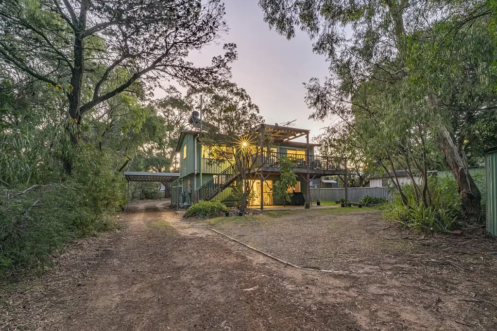 Dunsborough 3房  Coastal Opportunity with Room to Dream