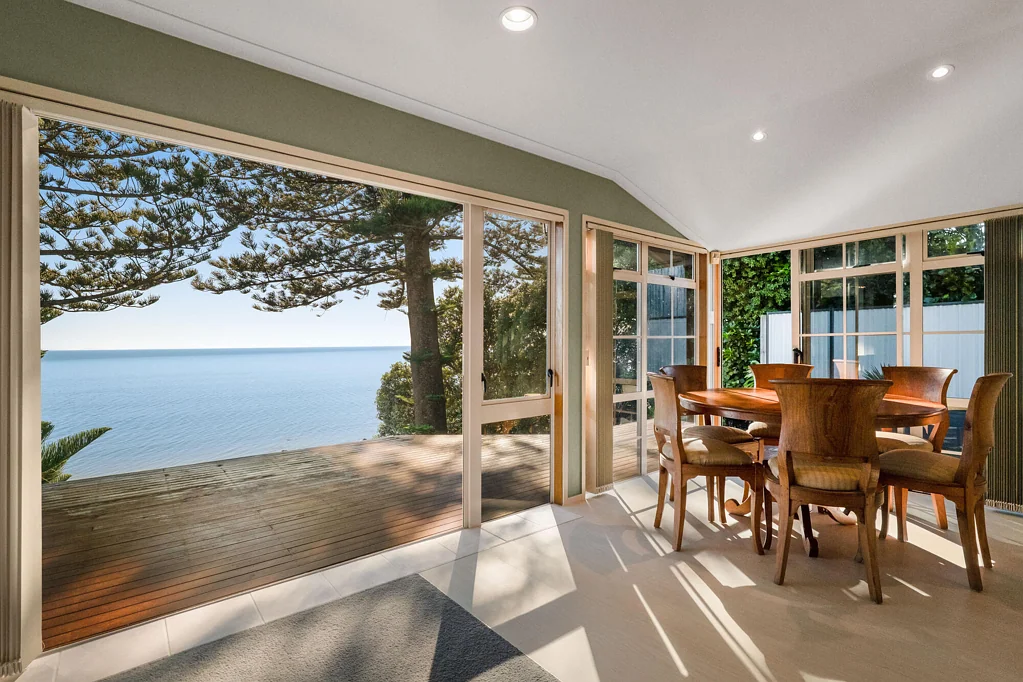 Thornton Bay 3Moenga A View To Stay For