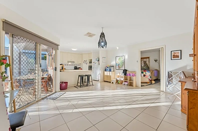 5 Murray Way, Buronga, NSW 2739, 3 Bedrooms, 2 Bathrooms, House